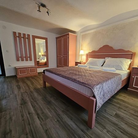 Casa Raduly - Apartament Demisol シビウ エクステリア 写真