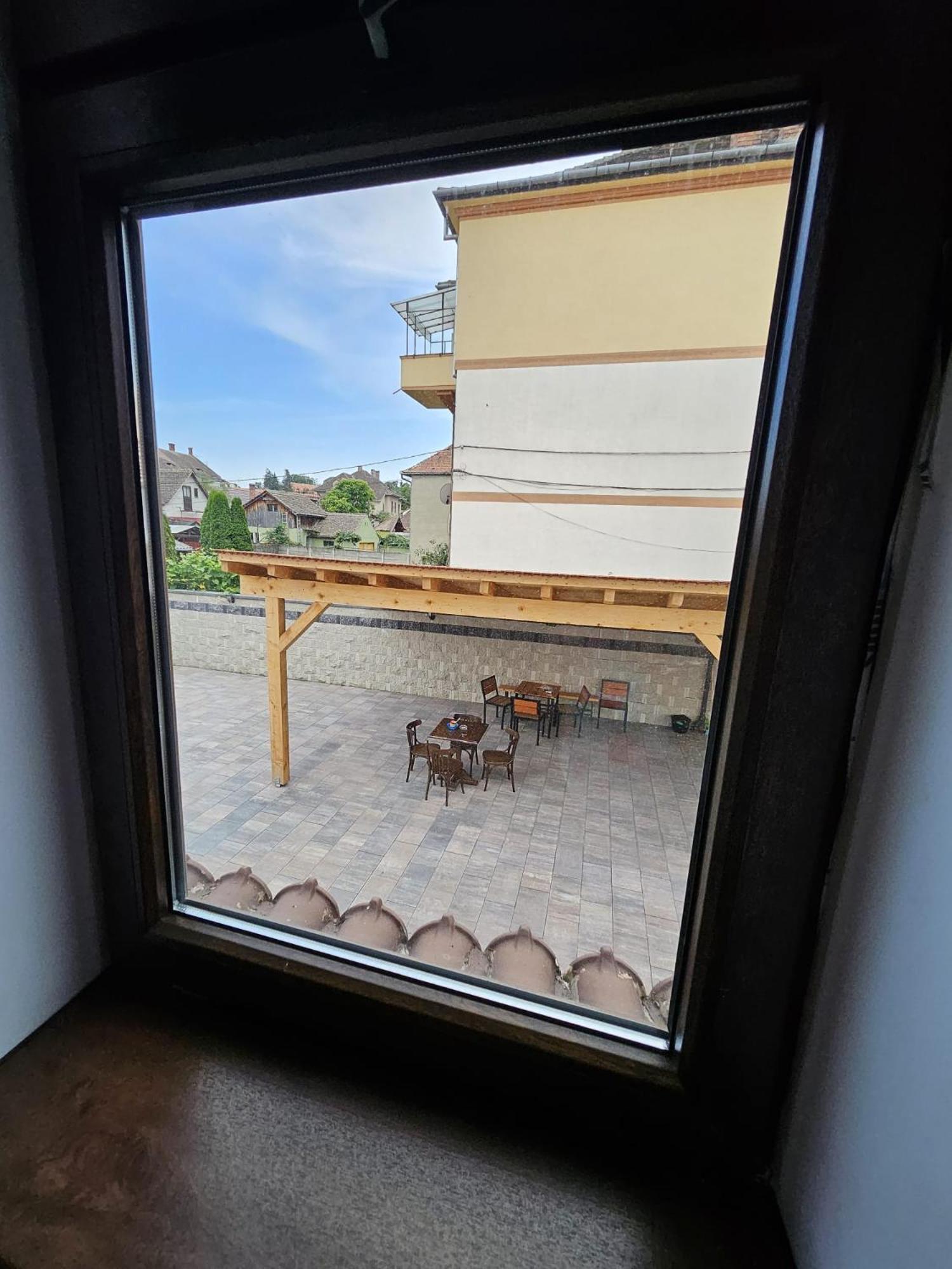 Casa Raduly - Apartament Demisol シビウ エクステリア 写真