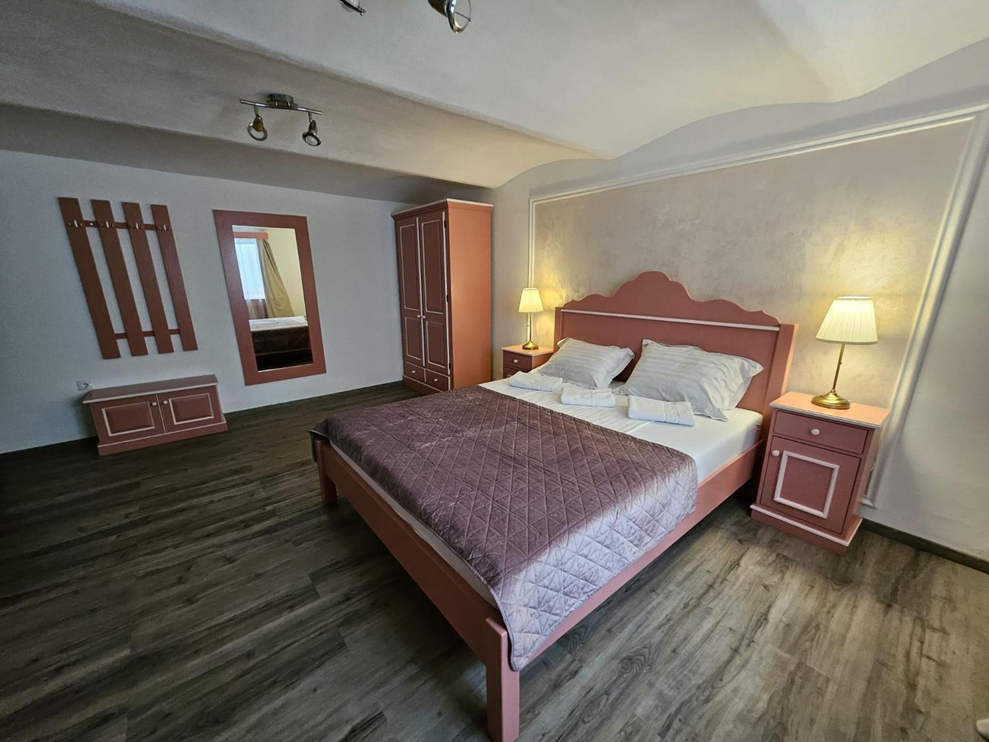 Casa Raduly - Apartament Demisol シビウ エクステリア 写真